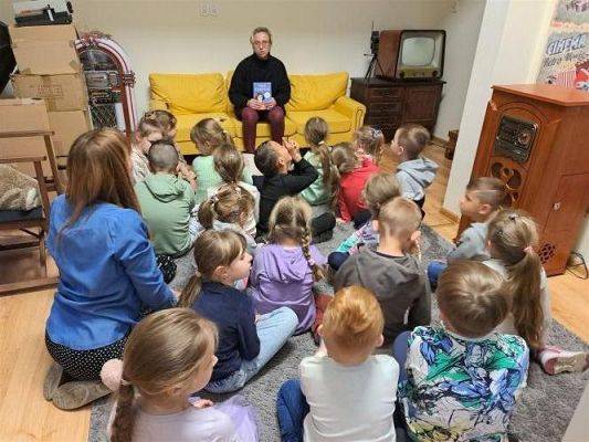 Grafika #26: 16.05.2023 Starszaki z wizytą w Szkole Podstawowej w Wicku