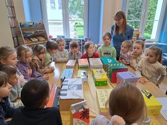 Grafika #29: 16.05.2023 Starszaki z wizytą w Szkole Podstawowej w Wicku