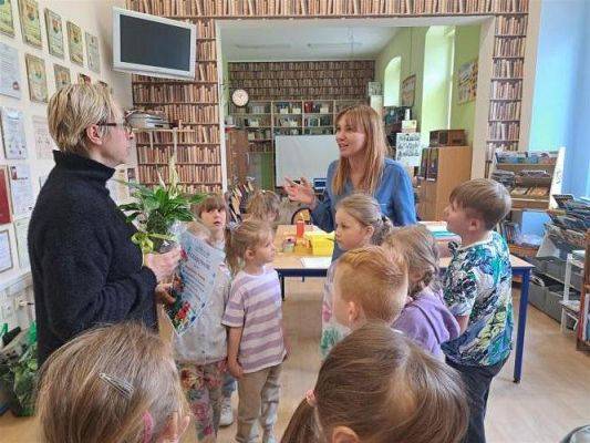 Grafika #46: 16.05.2023 Starszaki z wizytą w Szkole Podstawowej w Wicku