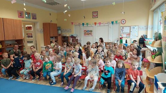 Grafika #0: 16.05.2023 Przedstawienie teatralne pt. "Piraci i wyspa skarbów"