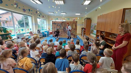 Grafika #5: 16.05.2023 Przedstawienie teatralne pt. "Piraci i wyspa skarbów"