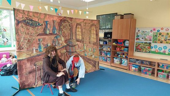 Grafika #7: 16.05.2023 Przedstawienie teatralne pt. "Piraci i wyspa skarbów"