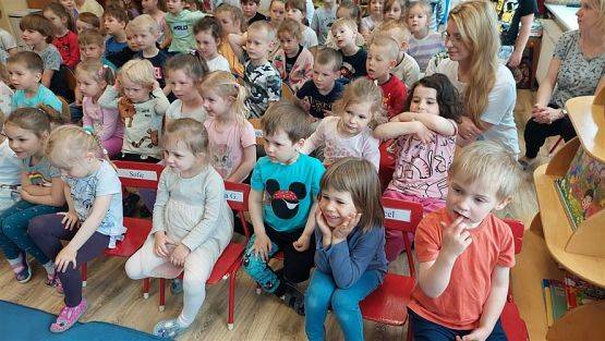 Grafika #9: 16.05.2023 Przedstawienie teatralne pt. "Piraci i wyspa skarbów"