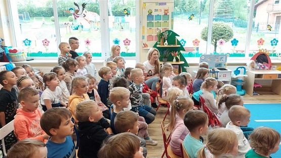 Grafika #12: 16.05.2023 Przedstawienie teatralne pt. "Piraci i wyspa skarbów"