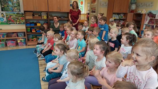 Grafika #17: 16.05.2023 Przedstawienie teatralne pt. "Piraci i wyspa skarbów"