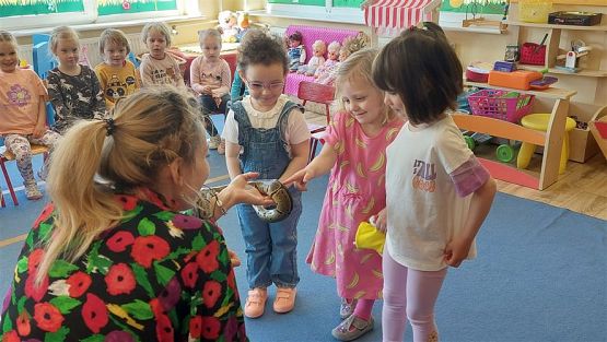 Grafika #9: 12.05.2023 Poznajemy gady - Spotkanie z Panią Edytą