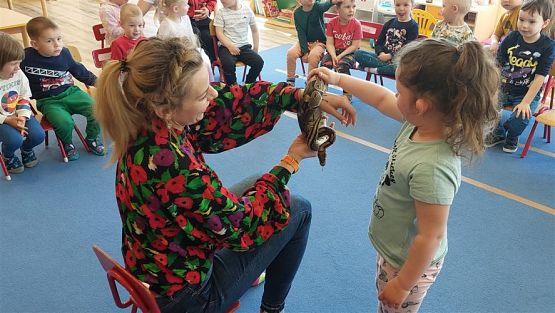 Grafika #15: 12.05.2023 Poznajemy gady - Spotkanie z Panią Edytą