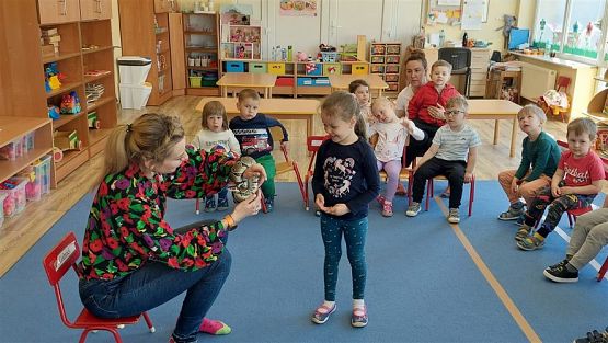 Grafika #19: 12.05.2023 Poznajemy gady - Spotkanie z Panią Edytą