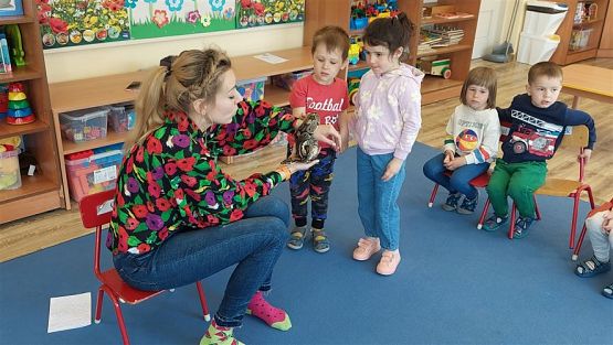 Grafika #20: 12.05.2023 Poznajemy gady - Spotkanie z Panią Edytą