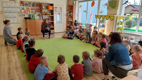 Grafika #36: 12.05.2023 Poznajemy gady - Spotkanie z Panią Edytą