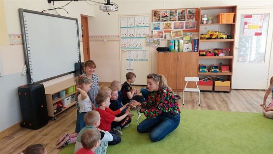 Grafika #44: 12.05.2023 Poznajemy gady - Spotkanie z Panią Edytą