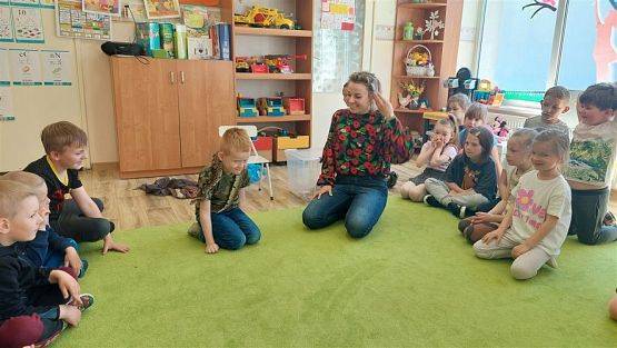 Grafika #68: 12.05.2023 Poznajemy gady - Spotkanie z Panią Edytą