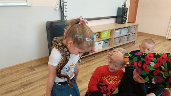 Grafika #70: 12.05.2023 Poznajemy gady - Spotkanie z Panią Edytą