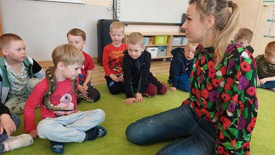 Grafika #72: 12.05.2023 Poznajemy gady - Spotkanie z Panią Edytą