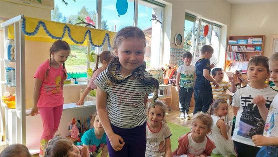 Grafika #85: 12.05.2023 Poznajemy gady - Spotkanie z Panią Edytą