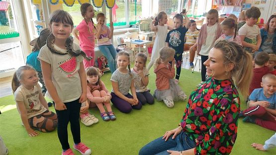 Grafika #90: 12.05.2023 Poznajemy gady - Spotkanie z Panią Edytą