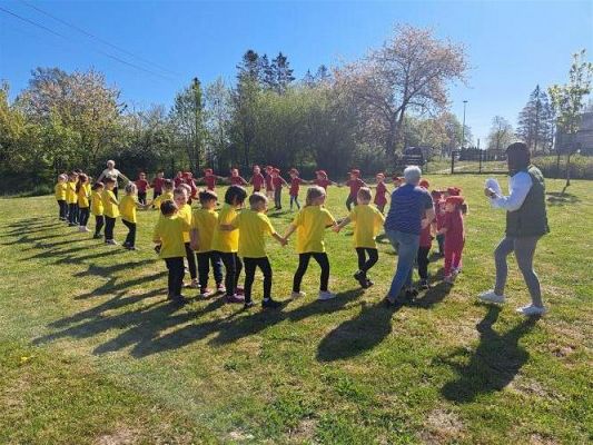 Grafika #12: 11.05.2023 Spartakiada Przedszkolaka - Średniaki z Charbrowa kontra Średniaki z Wicka