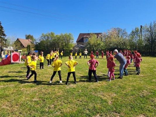 Grafika #13: 11.05.2023 Spartakiada Przedszkolaka - Średniaki z Charbrowa kontra Średniaki z Wicka