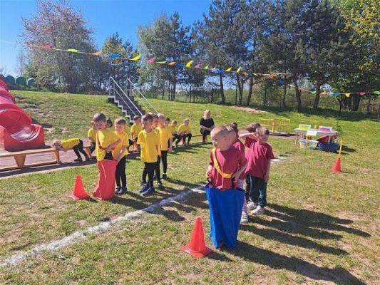 Grafika #49: 11.05.2023 Spartakiada Przedszkolaka - Średniaki z Charbrowa kontra Średniaki z Wicka