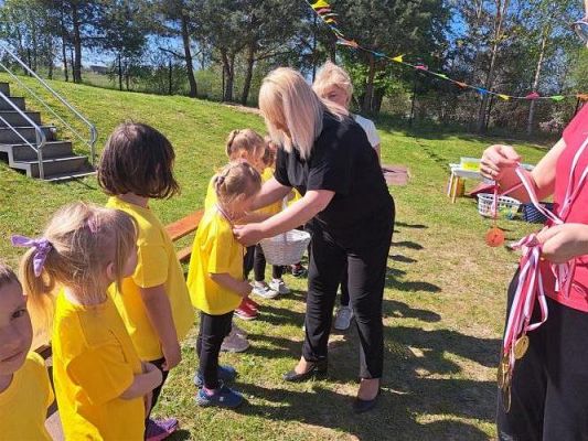 Grafika #69: 11.05.2023 Spartakiada Przedszkolaka - Średniaki z Charbrowa kontra Średniaki z Wicka