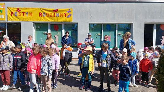 Grafika #5: 10.05.2023 Fotorelacja z zabaw sportowych z Seniorami