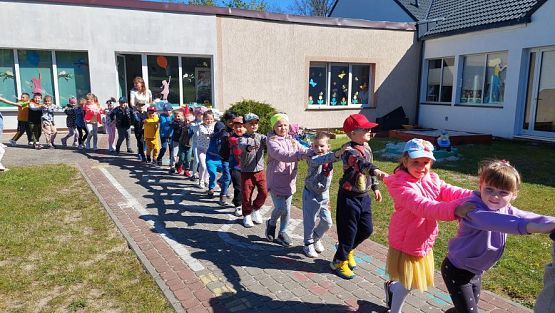 Grafika #20: 10.05.2023 Fotorelacja z zabaw sportowych z Seniorami