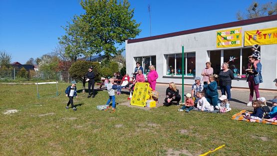 Grafika #24: 10.05.2023 Fotorelacja z zabaw sportowych z Seniorami