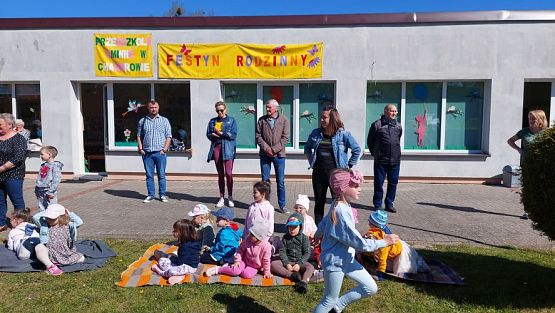 Grafika #32: 10.05.2023 Fotorelacja z zabaw sportowych z Seniorami