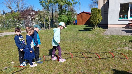 Grafika #38: 10.05.2023 Fotorelacja z zabaw sportowych z Seniorami