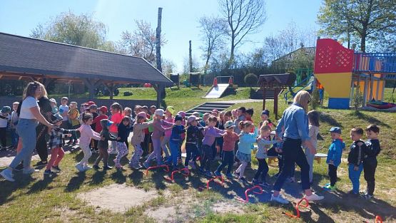 Grafika #46: 10.05.2023 Fotorelacja z zabaw sportowych z Seniorami