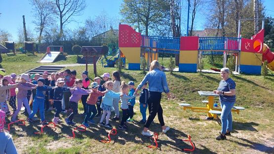 Grafika #47: 10.05.2023 Fotorelacja z zabaw sportowych z Seniorami