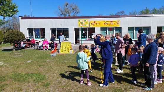 Grafika #58: 10.05.2023 Fotorelacja z zabaw sportowych z Seniorami