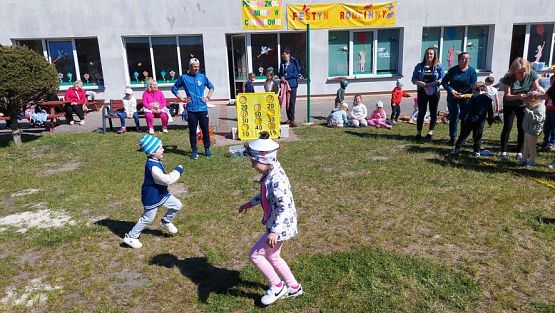 Grafika #69: 10.05.2023 Fotorelacja z zabaw sportowych z Seniorami