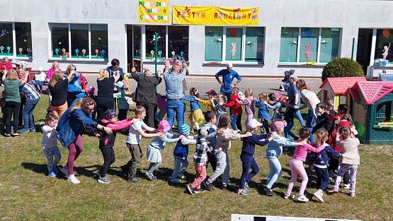 Grafika #88: 10.05.2023 Fotorelacja z zabaw sportowych z Seniorami