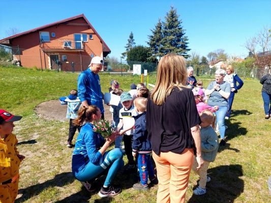 Grafika #89: 10.05.2023 Fotorelacja z zabaw sportowych z Seniorami