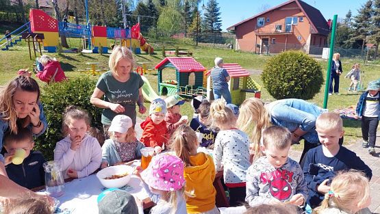 Grafika #97: 10.05.2023 Fotorelacja z zabaw sportowych z Seniorami