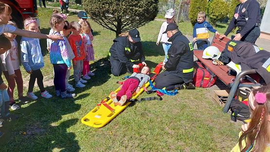 Grafika #1: 08.05.2023 Spotkanie ze Strażakami z OSP Wrzeście cz.II