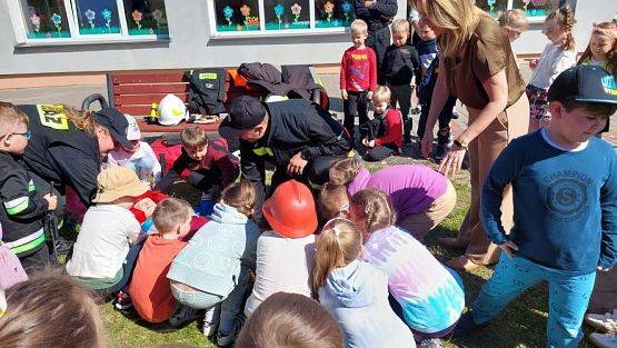 Grafika #9: 08.05.2023 Spotkanie ze Strażakami z OSP Wrzeście cz.II