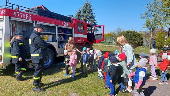 Grafika #1: 08.05.2023 Spotkanie ze Strażakami z OSP Wrzeście cz.I