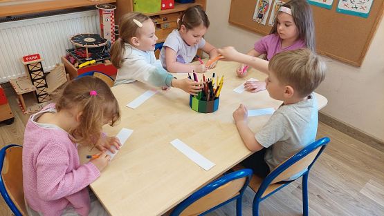 Grafika #17: 24.04.2023 Światowy Dzień Książki - spotkanie z Panią bibliotekarką