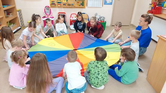 Grafika #22: 24.04.2023 Światowy Dzień Książki - spotkanie z Panią bibliotekarką