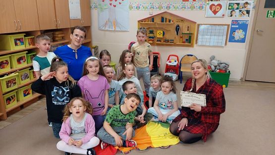 Grafika #31: 24.04.2023 Światowy Dzień Książki - spotkanie z Panią bibliotekarką