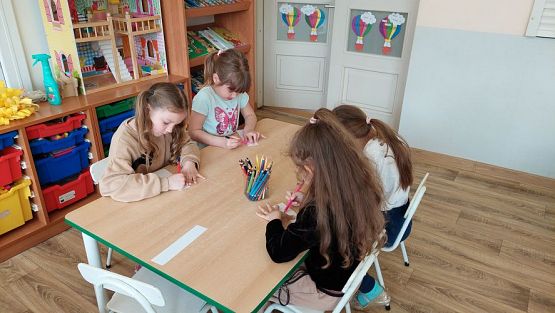 Grafika #54: 24.04.2023 Światowy Dzień Książki - spotkanie z Panią bibliotekarką