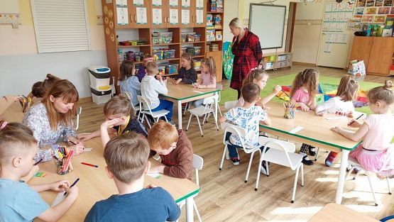 Grafika #63: 24.04.2023 Światowy Dzień Książki - spotkanie z Panią bibliotekarką