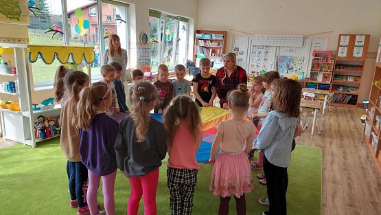 Grafika #67: 24.04.2023 Światowy Dzień Książki - spotkanie z Panią bibliotekarką