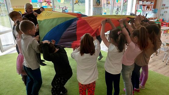 Grafika #78: 24.04.2023 Światowy Dzień Książki - spotkanie z Panią bibliotekarką