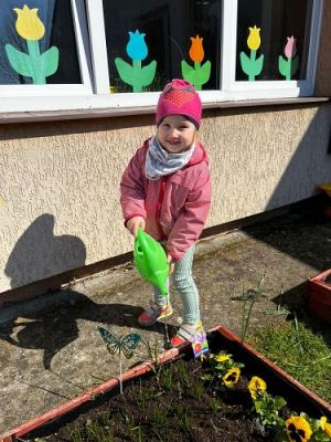 Grafika #0: 19.04.2023 Wiosenny ogródek