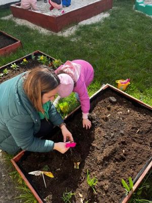 Grafika #2: 19.04.2023 Wiosenny ogródek