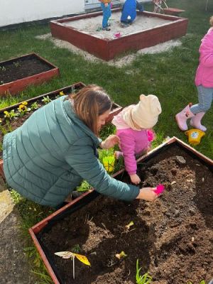 Grafika #5: 19.04.2023 Wiosenny ogródek