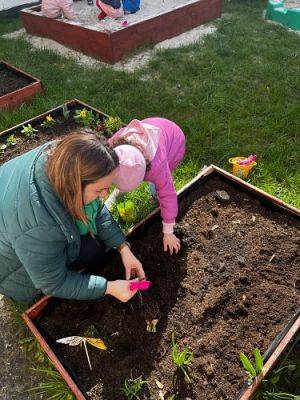 Grafika #6: 19.04.2023 Wiosenny ogródek